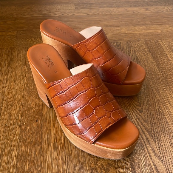 Zara Croc Leather Platform Heels - Picture 2 of 7